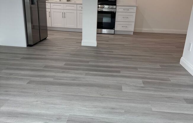 2 beds, 1 bath, 850 sqft, $2,325, Unit 9155-10