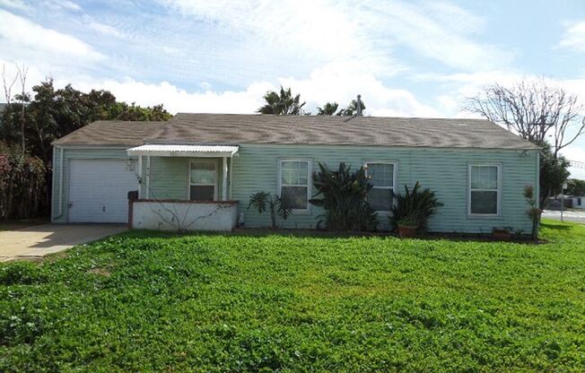 815 Elm Ave