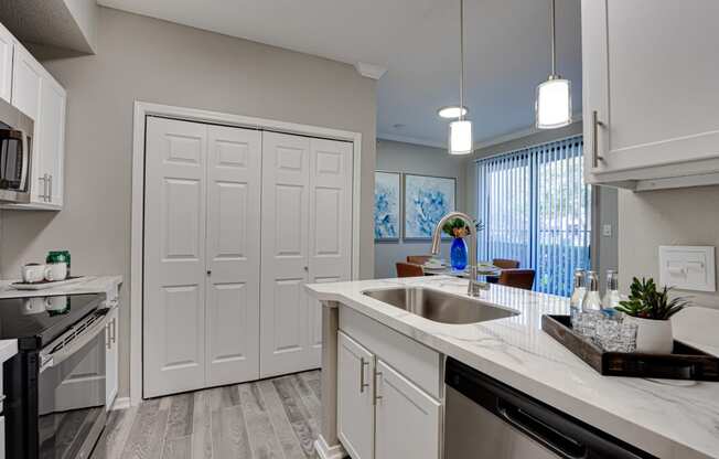 Fully Equipped Kitchen at Carmel Creekside, Fort Worth