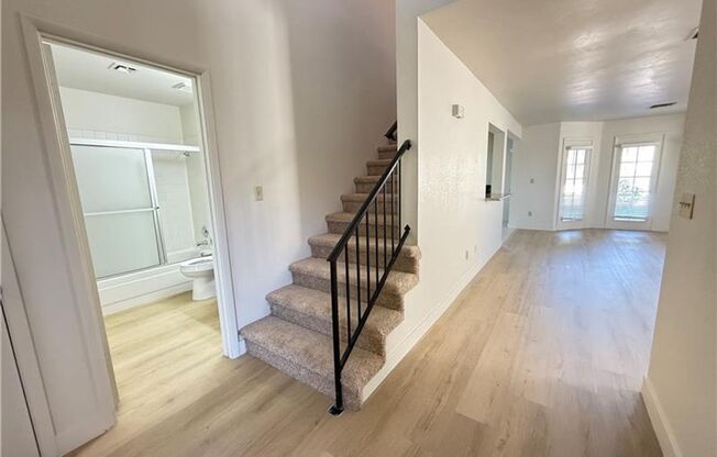 4025 DELOS DR
