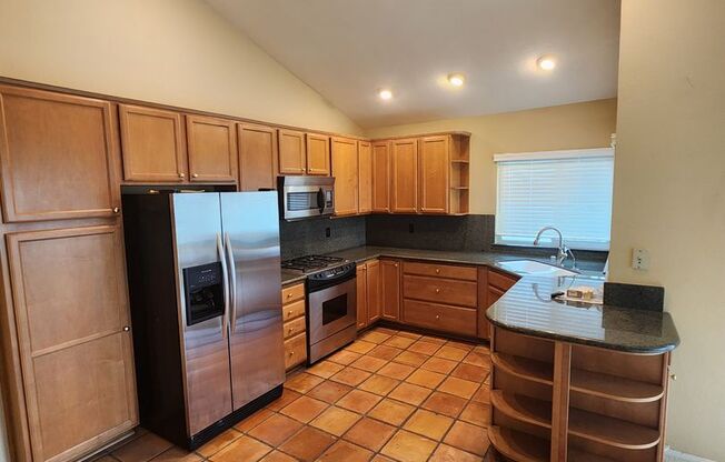 3 beds, 2 baths, $5,095