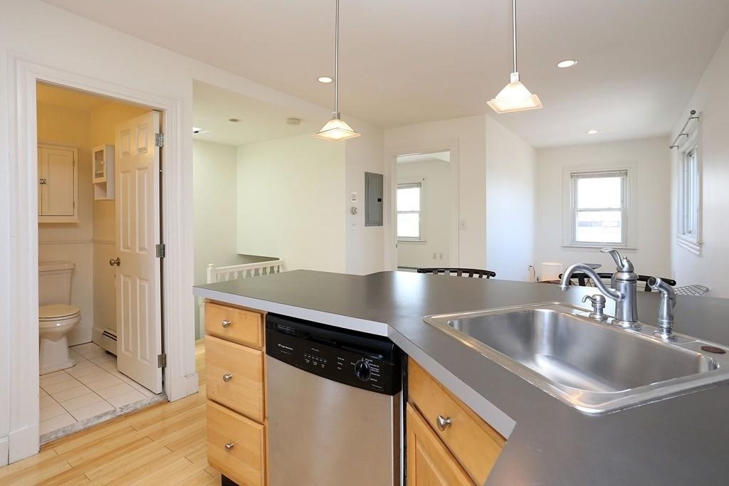 11 BELL CT