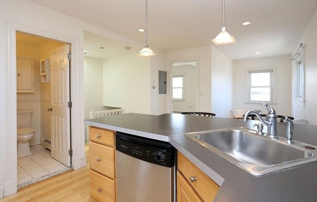 11 BELL CT