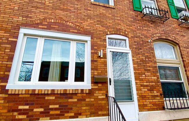Updated Two Bedroom Greektown Home w/Bonus Room - Large Private Patio!