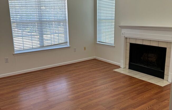 Rare Hoover Creek Condo with One Car Garage