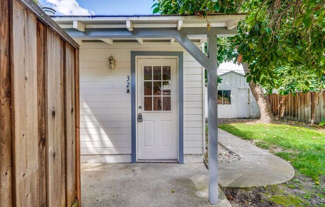 Private ADU with Fenced Yard, Indoor Laundry, and Prime Location
