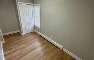 2 beds, 1 bath, 700 sqft, $2,200, Unit 1