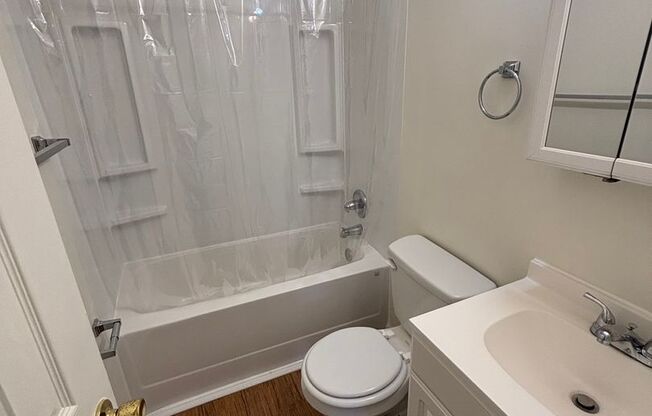 2 beds, 1 bath, 675 sqft, $695, Unit 430 Tefft-Unit 03