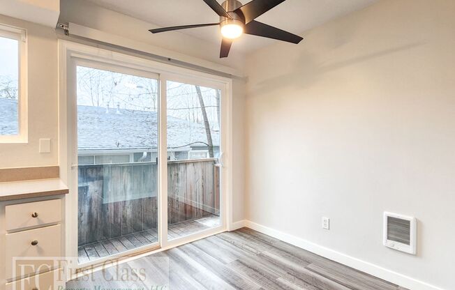 2 beds, 1 bath, 672 sqft, $1,395, Unit 14 / K642