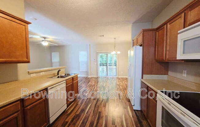 786 PIPPIN DR