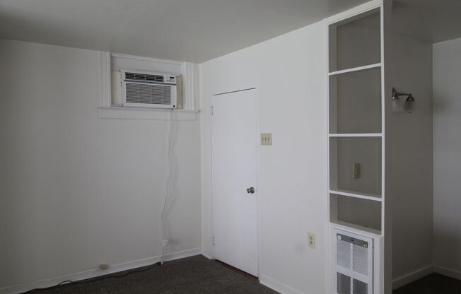 Studio, 1 bath, 600 sqft, $995, Unit #1