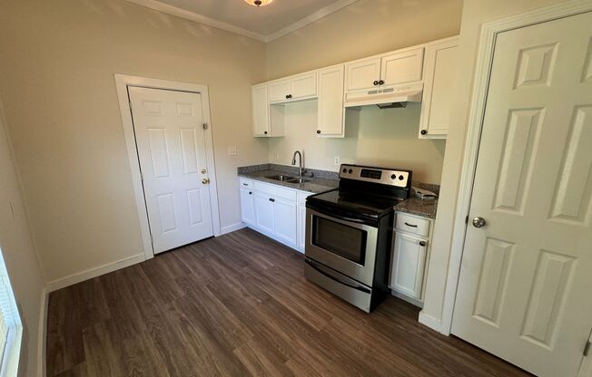 3 beds, 1 bath, $1,150