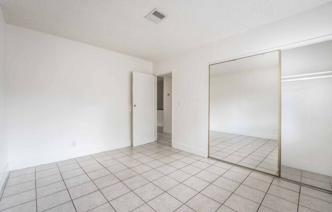 2 beds, 1.5 baths, 1,100 sqft, $1,200, Unit 832 N. Held Rd. #A