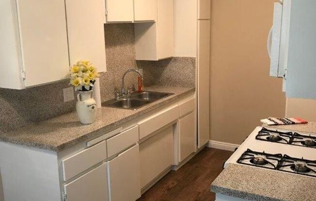 CYPRESS POINTE APARTMENTS
