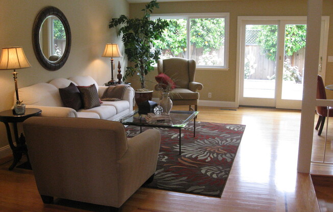 Beautiful Single Family Home in Waverly Park West