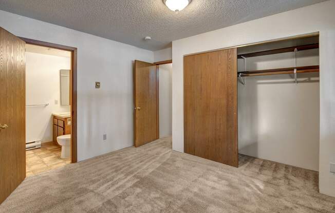 Terrace on the Lake Master Bedroom