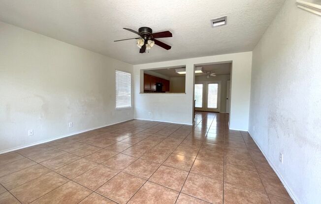 3 beds, 2.5 baths, $1,595