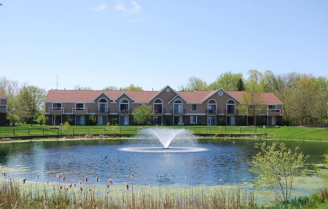 Pond Views at Hampton Lakes Apartments, Walker, MI, 49534