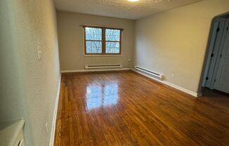 1 bed, 1 bath, $650, Unit #6