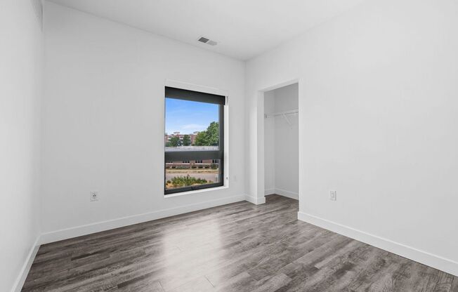 2 beds, 1 bath, 856 sqft, $1,695, Unit 201