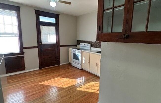 1 bed, 1 bath, 940 sqft, $875, Unit 3716