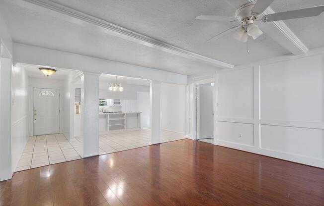 2115 OAK SHRS DR