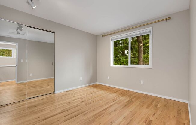 4 beds, 3.5 baths, $5,695
