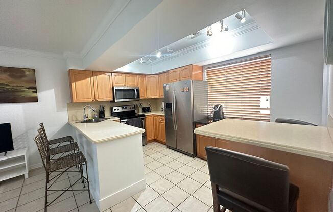 2 beds, 2 baths, 900 sqft, $2,385, Unit Unit B