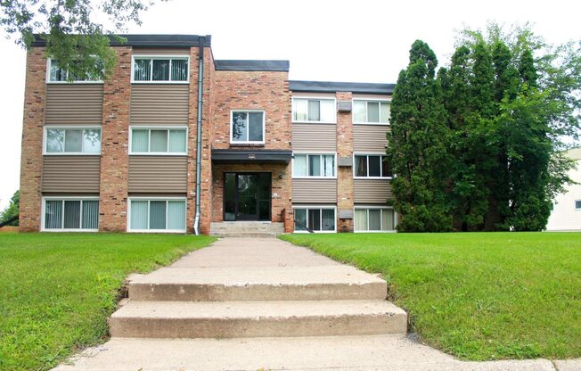 Front View of Brick Exterior of 8920 Wentworth Apartments in Bloomington, MN