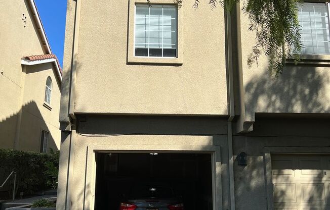 $2,900 2/2 Milpitas Condo Near Milpitas Blvd