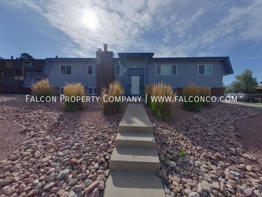 4725 Picturesque Dr