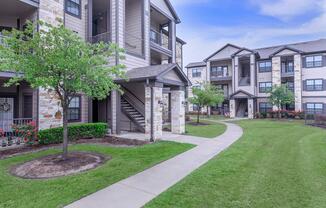 Home - Willow Creek Apartments - Tomball, TX