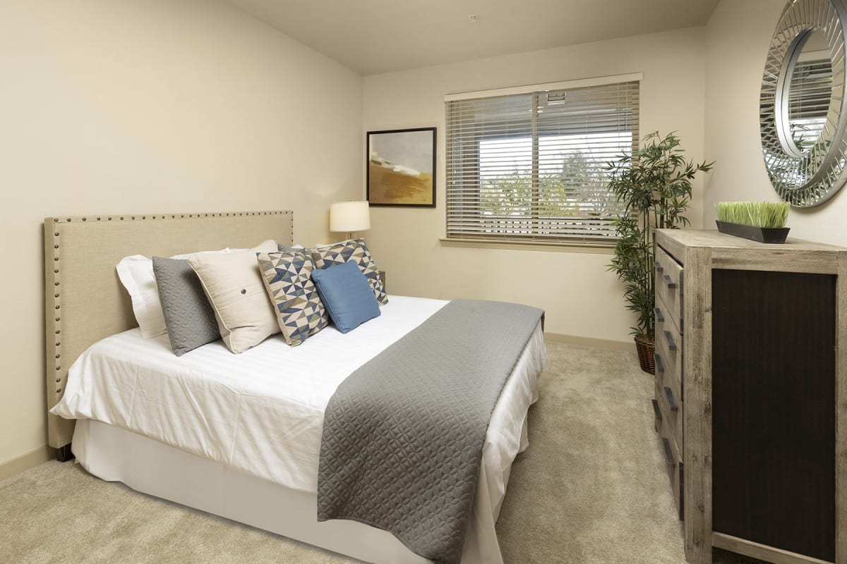 WELCOME TO OUR SENIOR APARTMENTS IN FULLERTON, CA