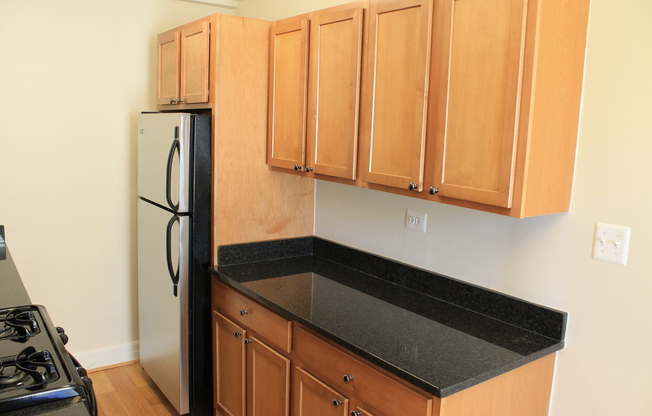Studio, 1 bath, 450 sqft, $2,075, Unit 301