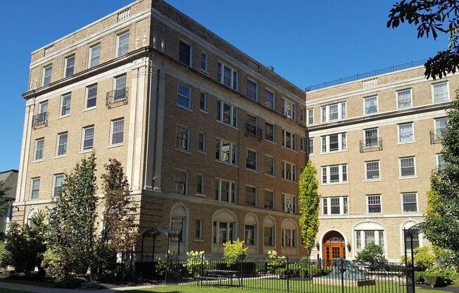 1 bed, 1 bath, 800 sqft, $1,385, Unit Apt. 3G