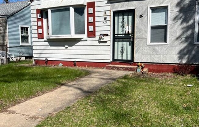 3 Bedroom Home with 1.5 Bathrooms