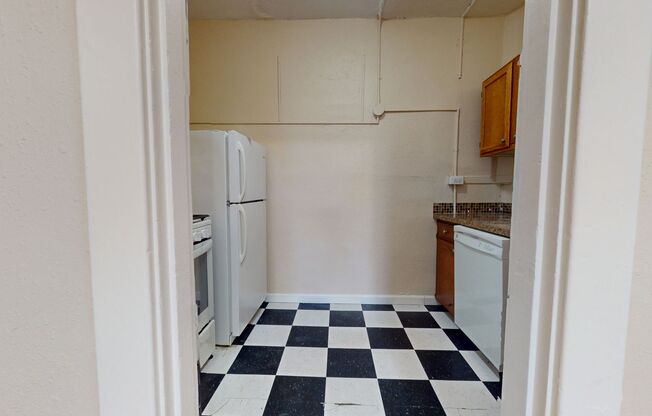 2 beds, 1 bath, $2,445, Unit 209