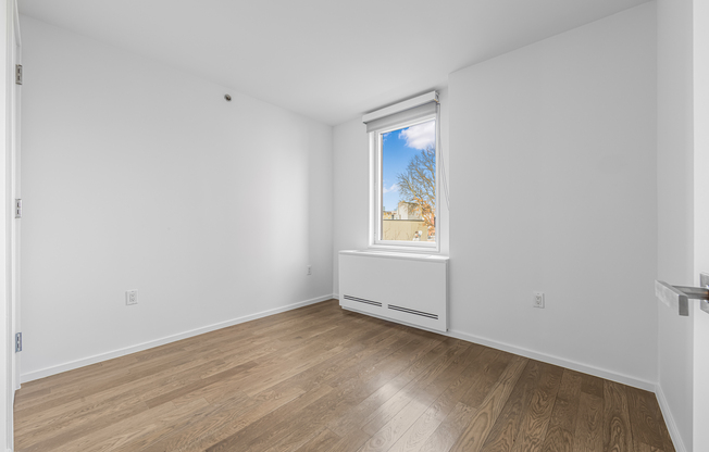 1 bed, 1 bath, $4,195, Unit 4E