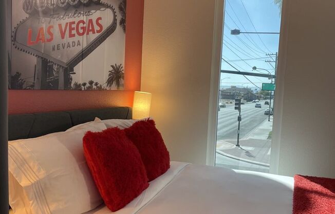 Studio, 1 bath, 260 sqft, $800, Unit 202