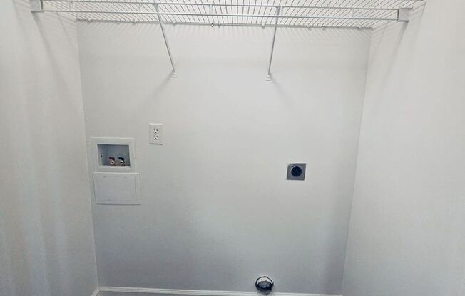 2 beds, 2 baths, 1,020 sqft, $1,195, Unit 221