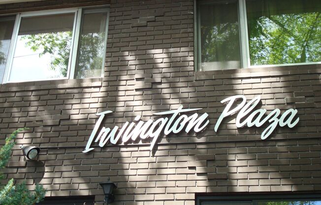 Welcome to Irvington Plaza Apartments - Mid-century living in the heart of Portland's Irvington neighborhood!