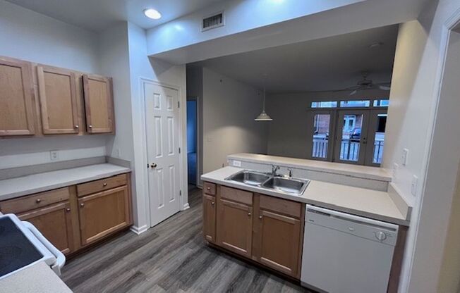 635 675 WOODBROOK DR