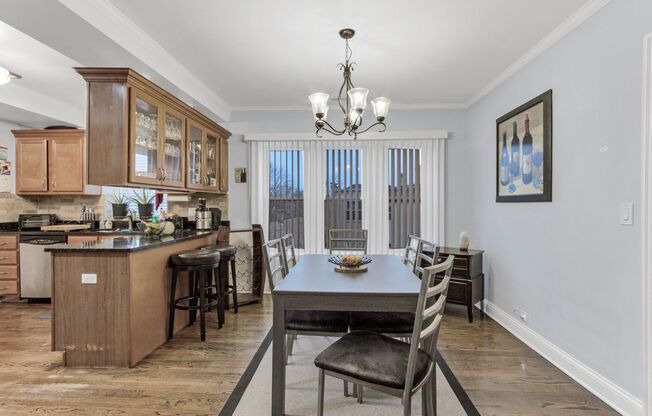 5726 N MOZART