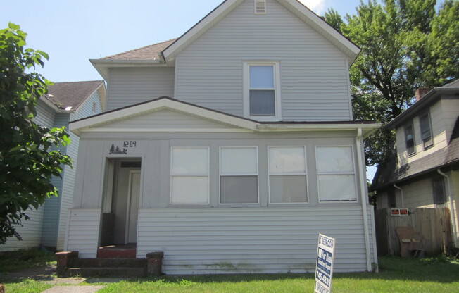 1209 Scott