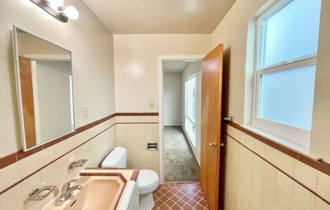 1 bed, 1 bath, $2,550, Unit 530 Bartlett Street - Unit 5