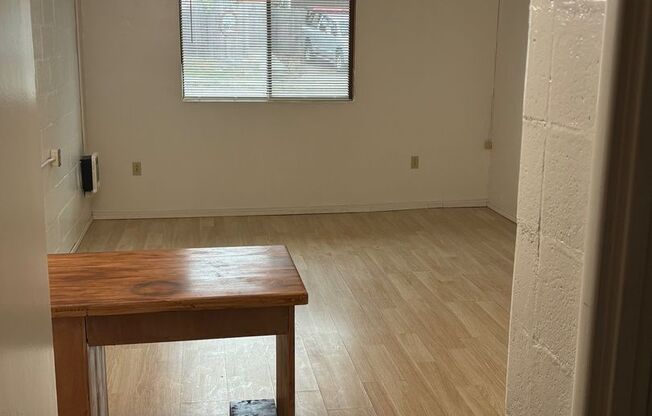 Pioneer Apartments (1121 SE 9th Ave)