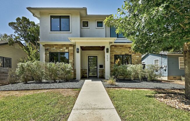 Stunning 4 Bedroom 2.5 Bathroom Home For rent in Heart of Austin, Bouldin Creek, Downtown Austin.