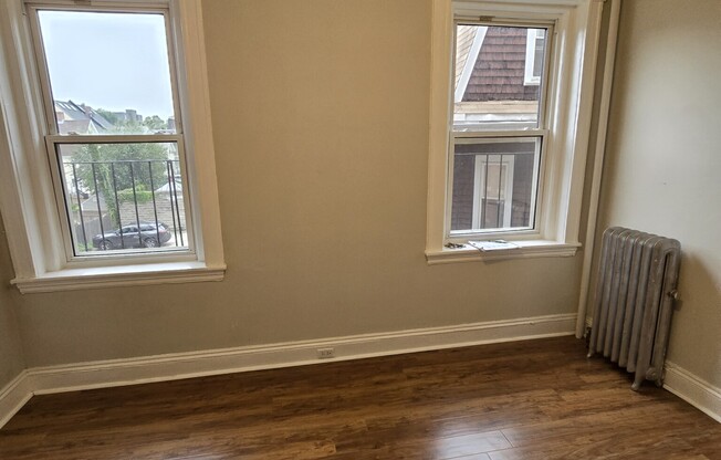 1 bed, 1 bath, $2,900, Unit 10