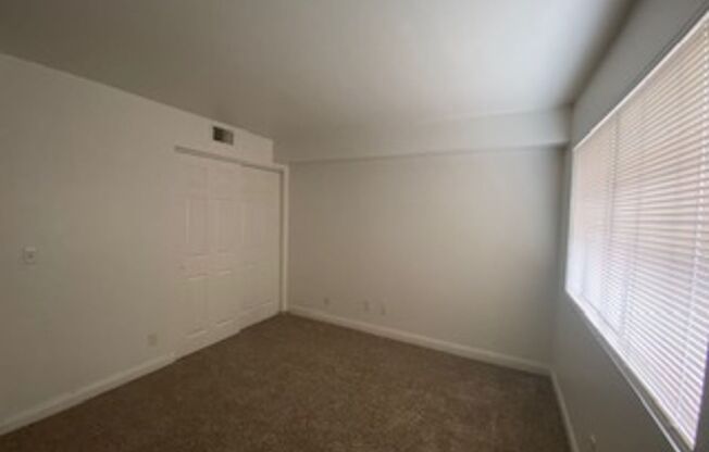 2 beds, 2 baths, $1,195, Unit Bd# 16