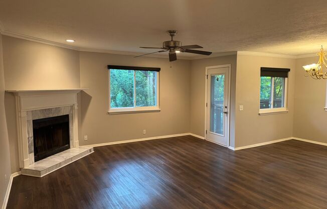 Charming 3 bed 2 bath Townhouse near Nippers Corner